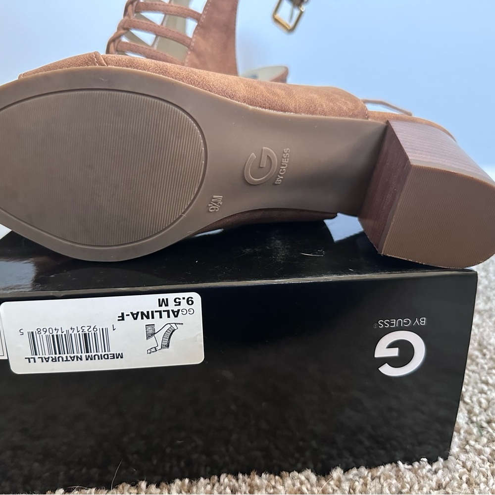 GUESS sandal - Picture 2 of 2